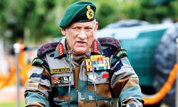 Inde : Le chef d’état-major de l’armée meurt avec 12 autres personnes dans un crash d’hélicoptère…