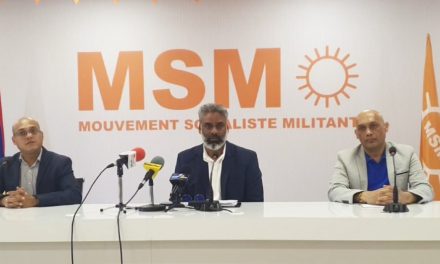 Conférence de presse du MSM: Maneesh Gobin : « Popilasion pou conn tir so konklizion lor bann dimoun ki pe pas pou anz me ki derier zot makiyaz trouv enn lot vizaz»