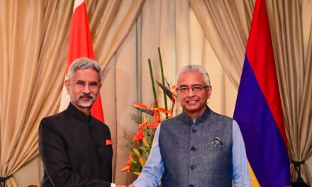 Rencontre entre le Premier ministre et le Ministre indien des Affaires Étrangères…